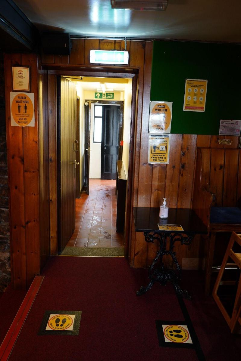 The Fox & Hounds Hotel - Bar