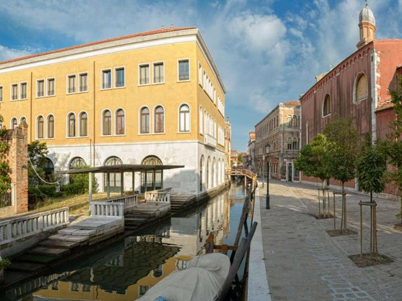 Palazzo Veneziano - Genel