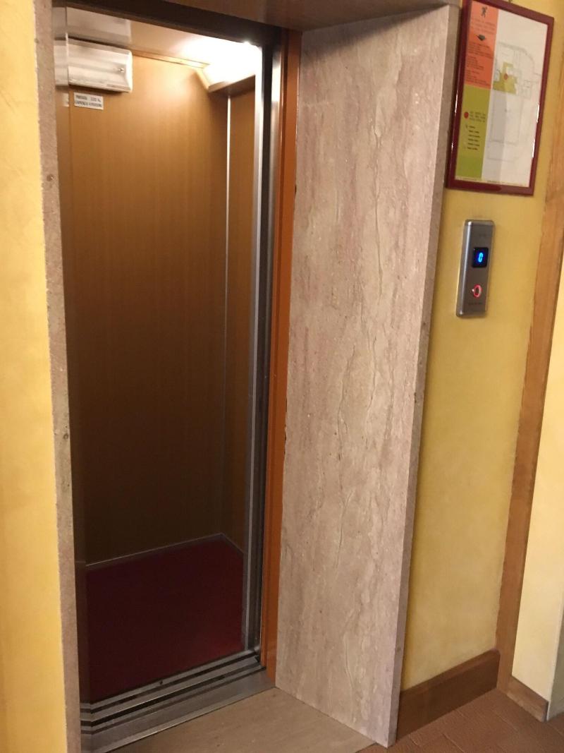 Hotel Meublé Villa Neve - Lobi