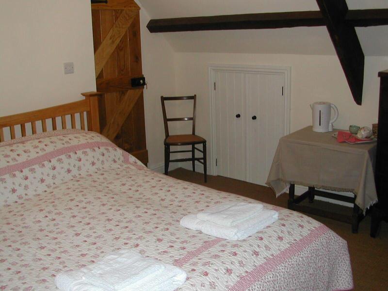 Alltybrain Farm Cottages and B&B - Oda