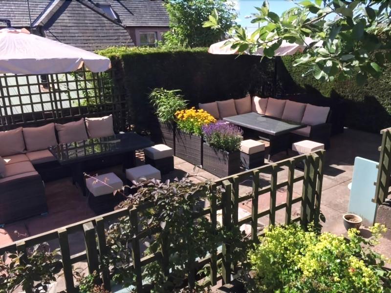 The Wheatsheaf At Swinton - Teras