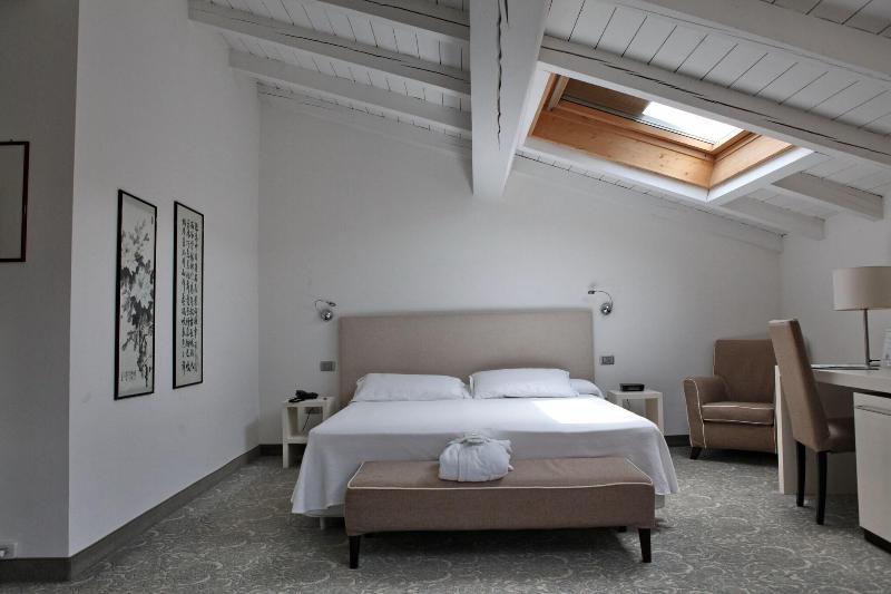 Hotel Accademia Trento - Oda
