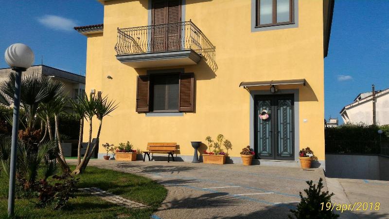 Villa Rosa - Genel