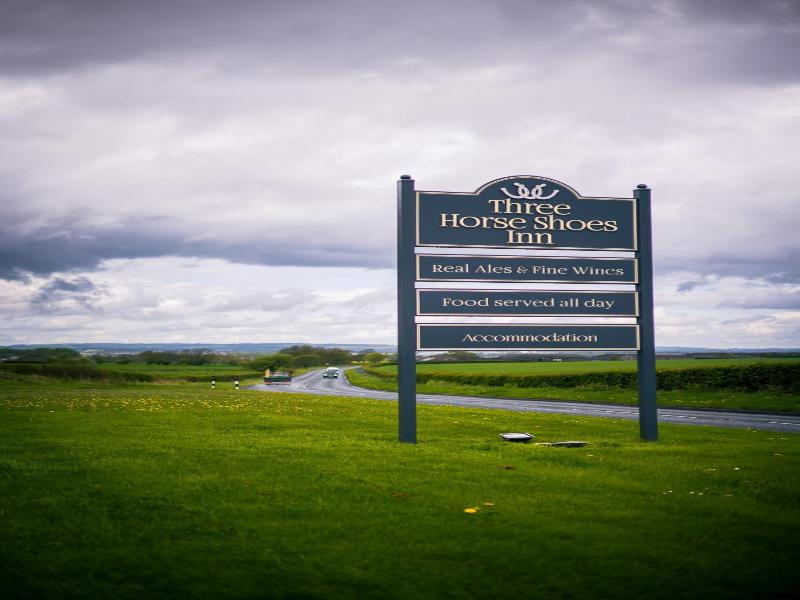 The Three Horseshoes - Genel