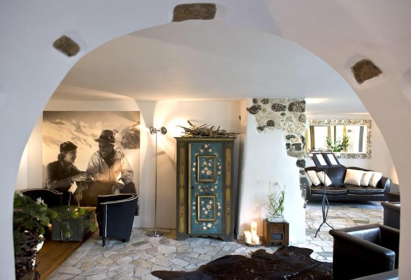Boutique Hotel Zum Rosenbaum - Lobi