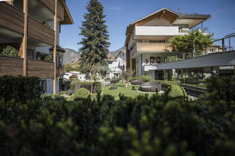 Boutique Hotel Zum Rosenbaum - Genel