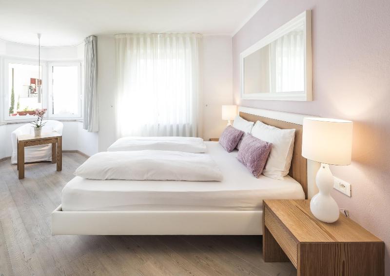 Boutique Hotel Zum Rosenbaum - Oda