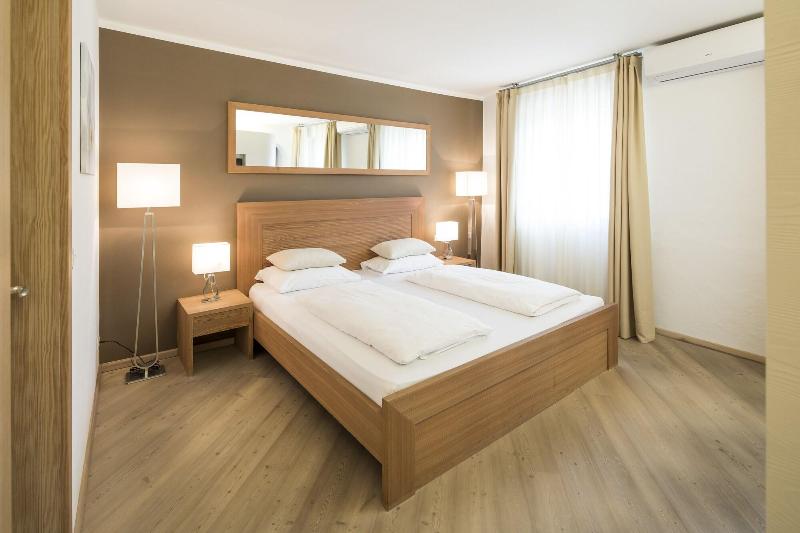 Boutique Hotel Zum Rosenbaum - Oda