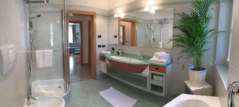 Boutique Hotel Zum Rosenbaum - Oda
