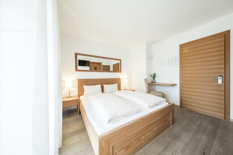 Boutique Hotel Zum Rosenbaum - Oda