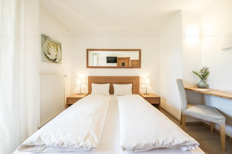 Boutique Hotel Zum Rosenbaum - Oda