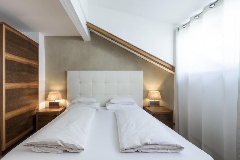 Boutique Hotel Zum Rosenbaum - Oda
