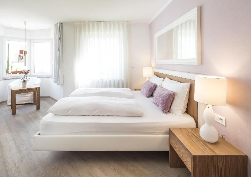 Boutique Hotel Zum Rosenbaum - Oda