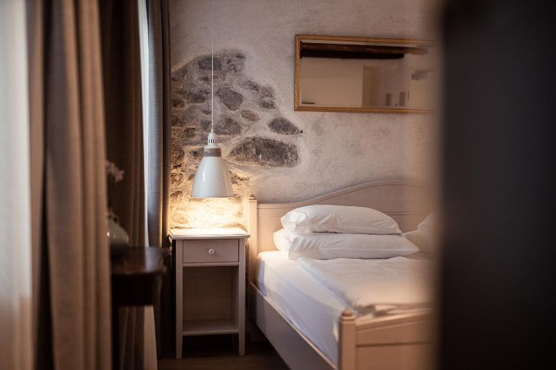 Boutique Hotel Zum Rosenbaum - Oda