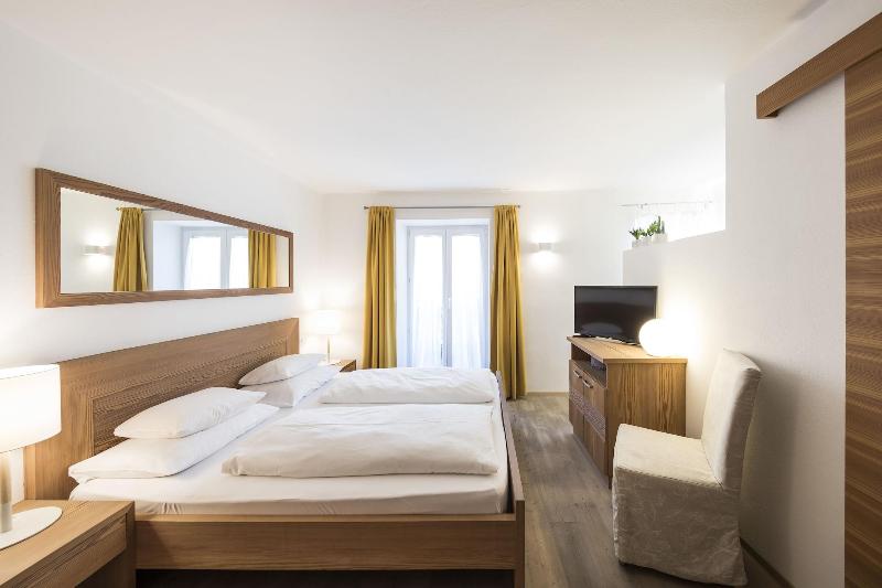 Boutique Hotel Zum Rosenbaum - Oda