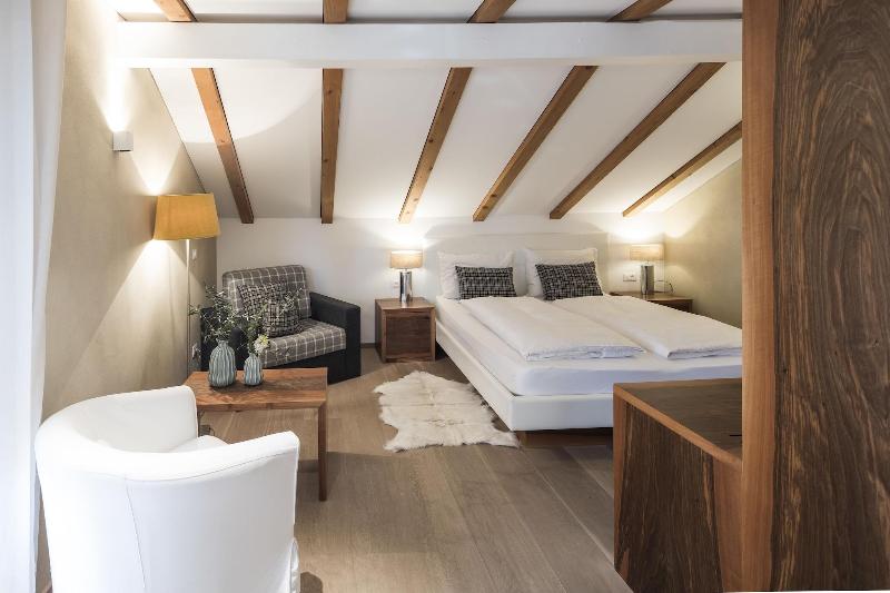 Boutique Hotel Zum Rosenbaum - Oda
