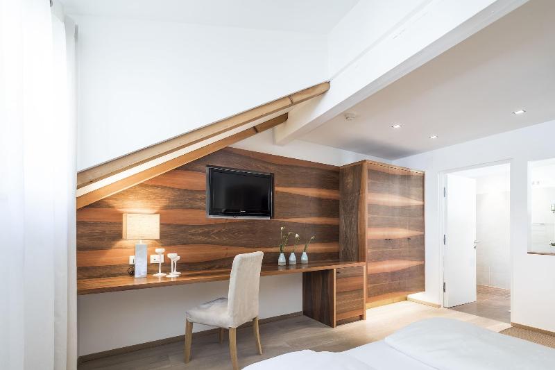 Boutique Hotel Zum Rosenbaum - Oda