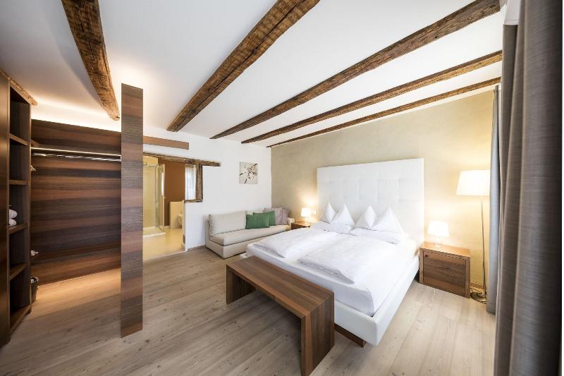 Boutique Hotel Zum Rosenbaum - Oda