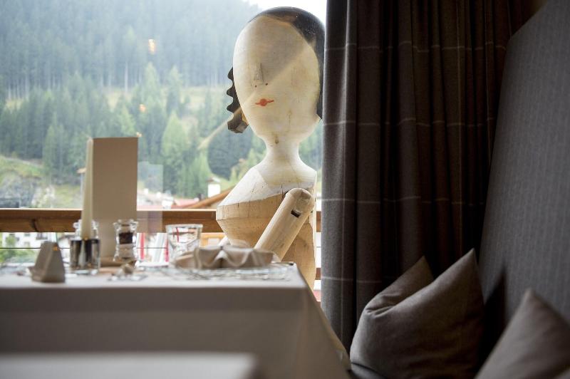 Art Hotel Anterleghes - Restoran