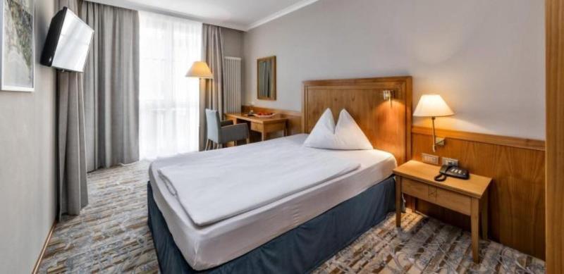 Hotel Post - Oda