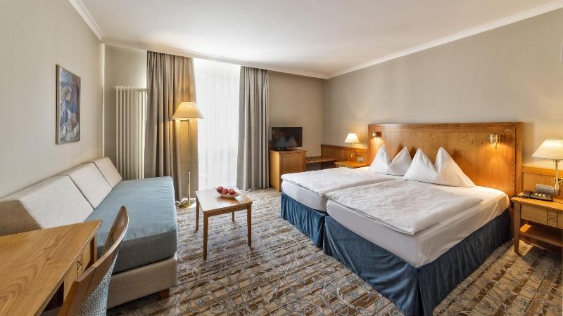 Hotel Post - Oda