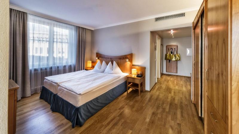 Hotel Post - Oda