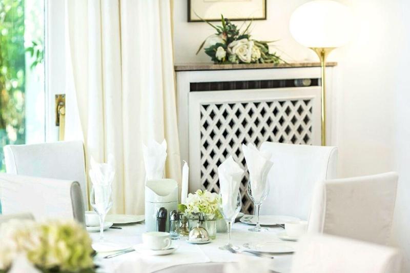 Hotel Villa Falkenberg - Restoran
