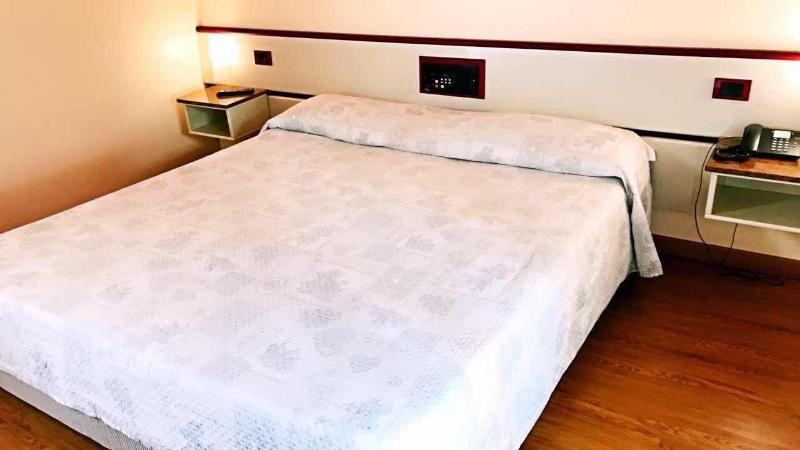 Hotel Maxim - Oda