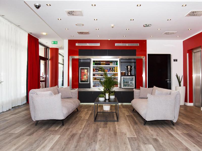 DORMERO Hotel Zürich Airport - Lobi