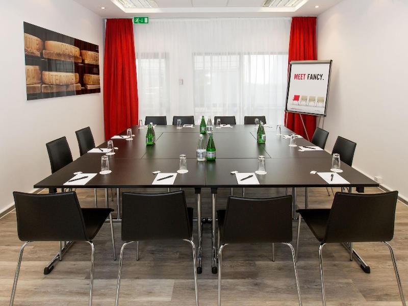 DORMERO Hotel Zürich Airport - Toplantı