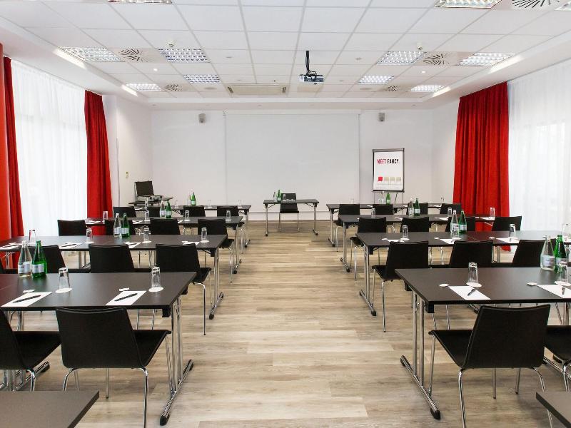DORMERO Hotel Zürich Airport - Toplantı