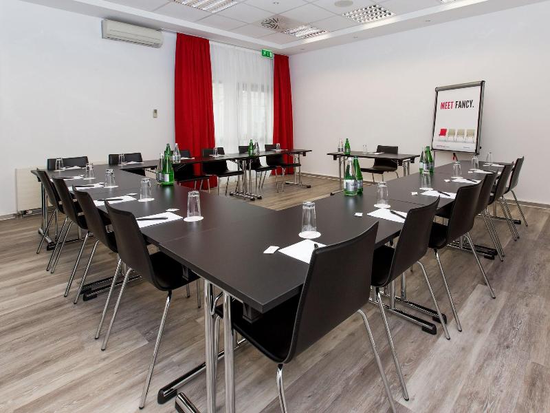 DORMERO Hotel Zürich Airport - Toplantı
