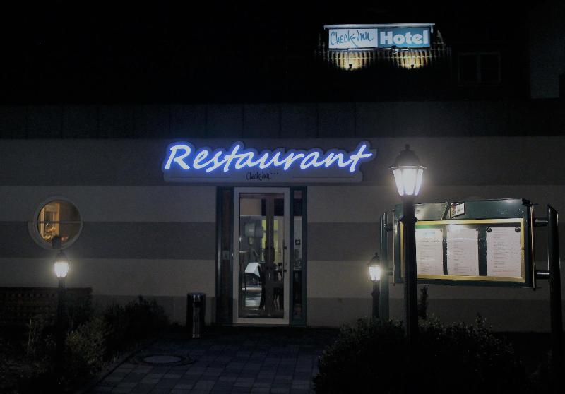 Check Inn Hotel - Genel