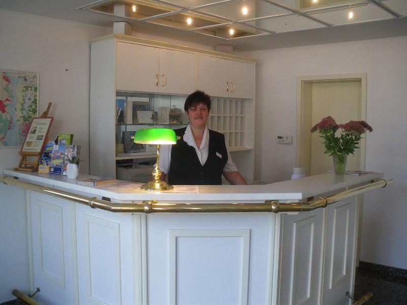 Hotel Reke - Lobi