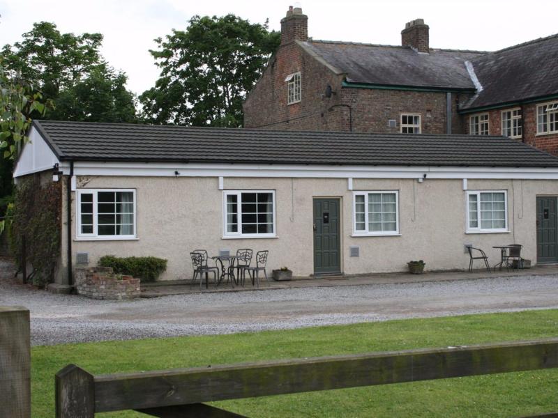 Manor Guest House - Genel