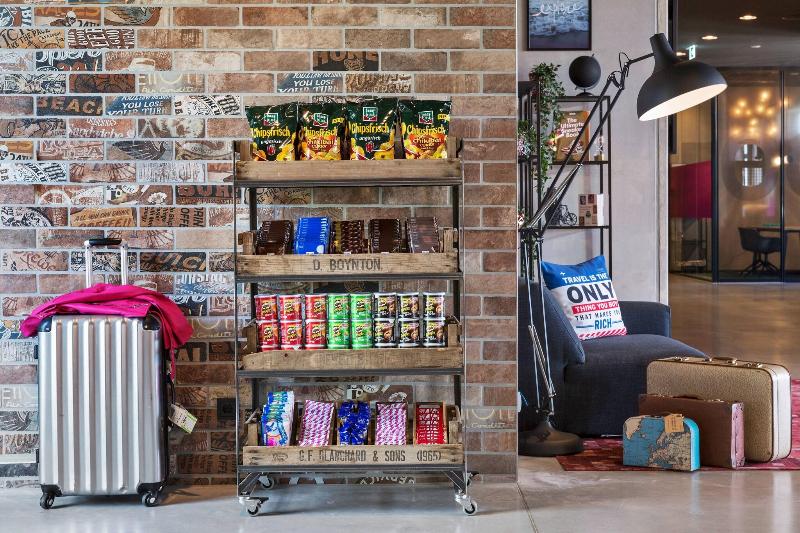 Moxy Frankfurt Airport Kelsterbach - Bar