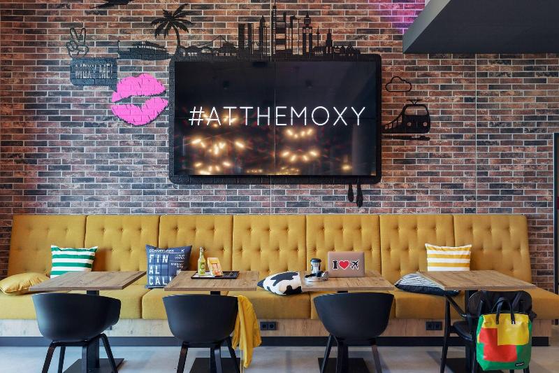 Moxy Frankfurt Airport Kelsterbach - Lobi