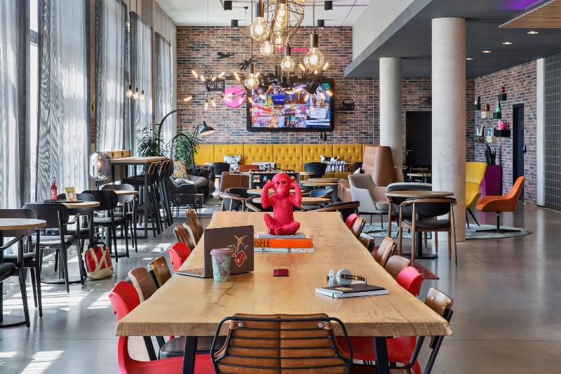 Moxy Frankfurt Airport Kelsterbach - Lobi