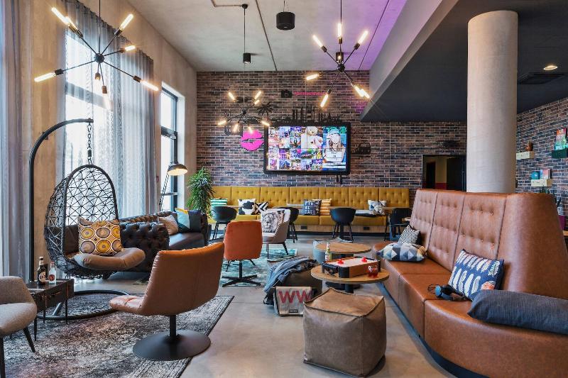 Moxy Frankfurt Airport Kelsterbach - Lobi