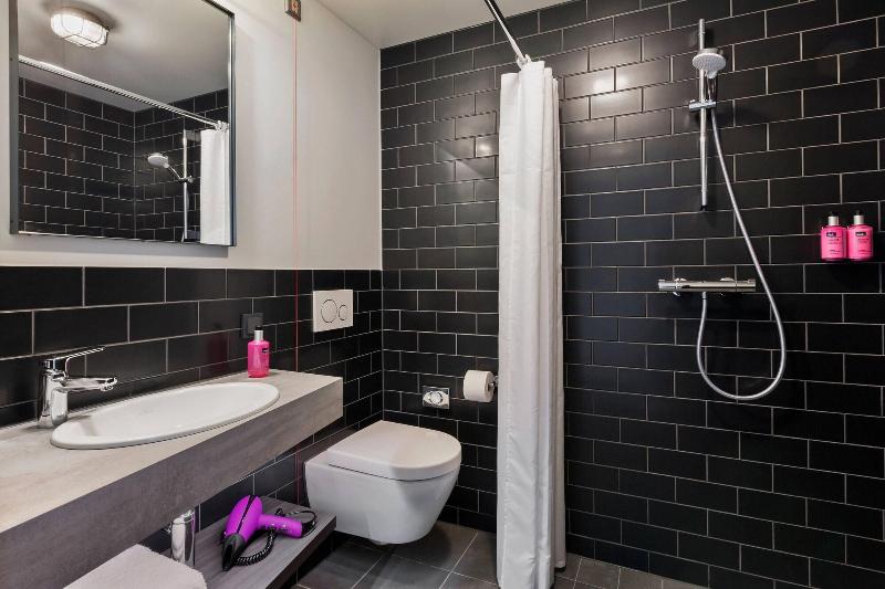 Moxy Frankfurt Airport Kelsterbach - Oda