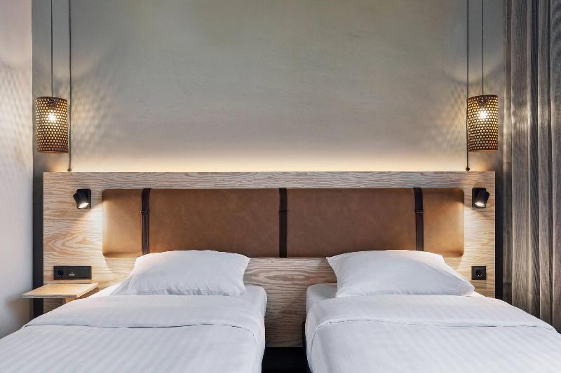 Moxy Frankfurt Airport Kelsterbach - Oda