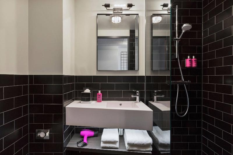 Moxy Frankfurt Airport Kelsterbach - Oda