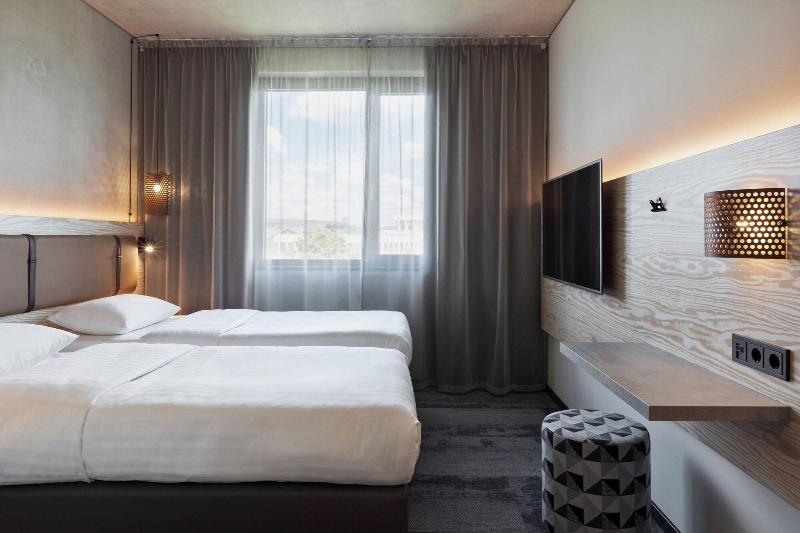 Moxy Frankfurt Airport Kelsterbach - Oda