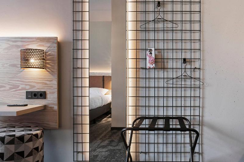 Moxy Frankfurt Airport Kelsterbach - Oda