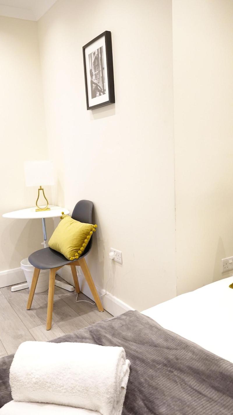 The Close Airport - Oda