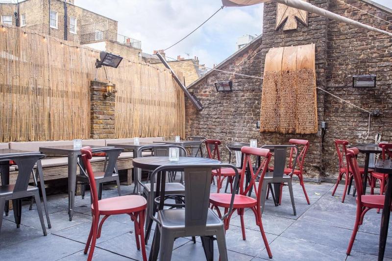 The Grafton Arms Pub & Rooms - Restoran