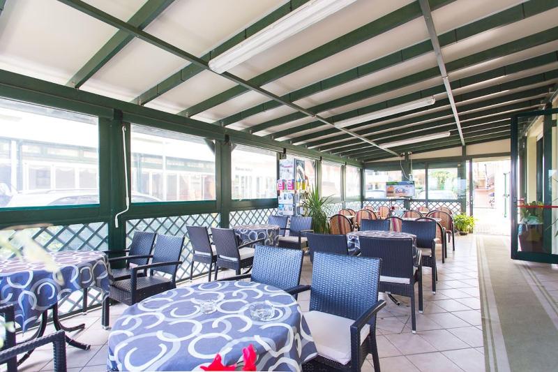Hotel Emilia - Lobi