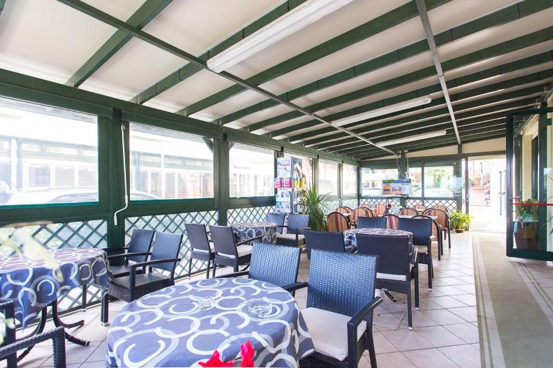 Hotel Emilia - Lobi