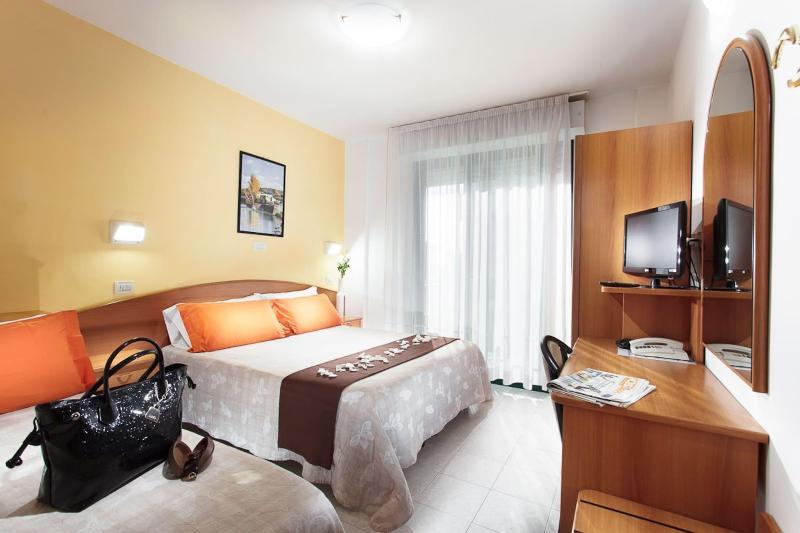 Hotel Emilia - Lobi