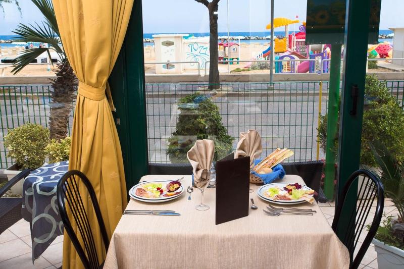 Hotel Emilia - Oda